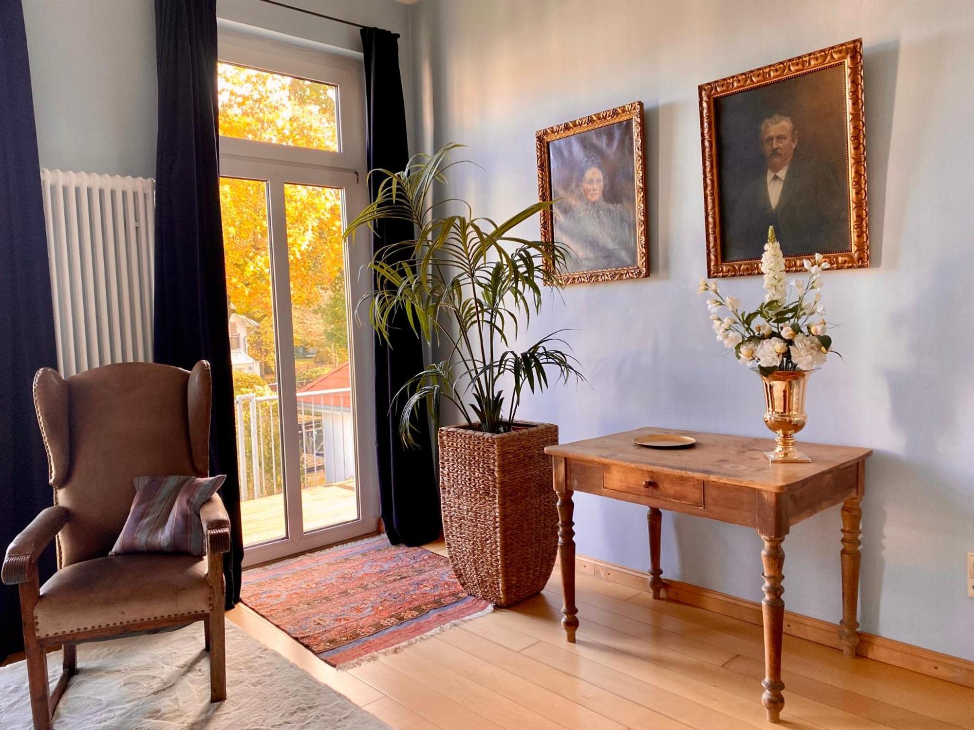 Ruhige Wohnung In Zentral Gelegener Gruenderzeitvilla Oldenburg Exterior foto